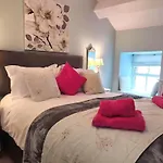 Stunning With Free Access *