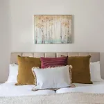 Stunning With Free Access * 纽比桥