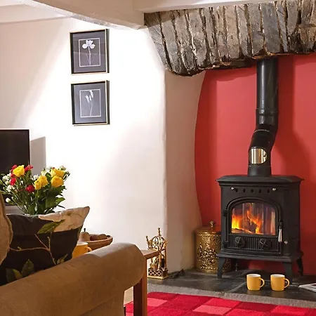 Stunning With Free Access Newby Bridge