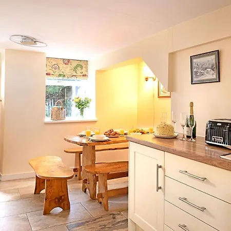 Stunning With Free Access Semesterbostad Newby Bridge