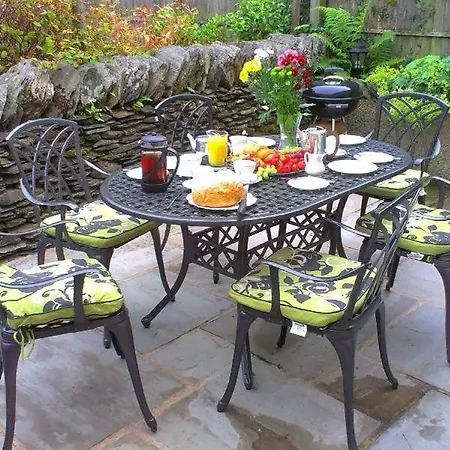 Semesterbostad Stunning With Free Access Newby Bridge